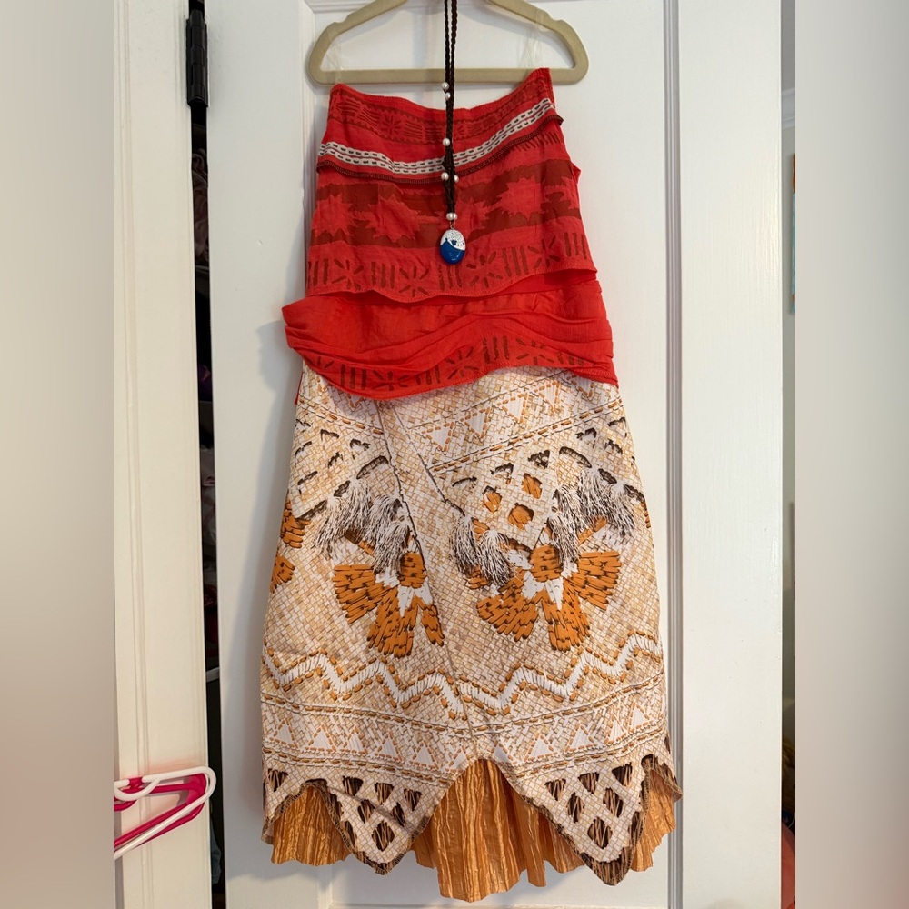 Target Moana Costume with necklace